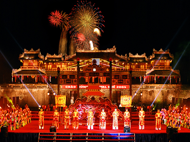 NHÃ NHẠC CUNG ĐÌNH