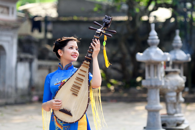 Tâm sự cây đàn Tỳ Bà Việt Nam